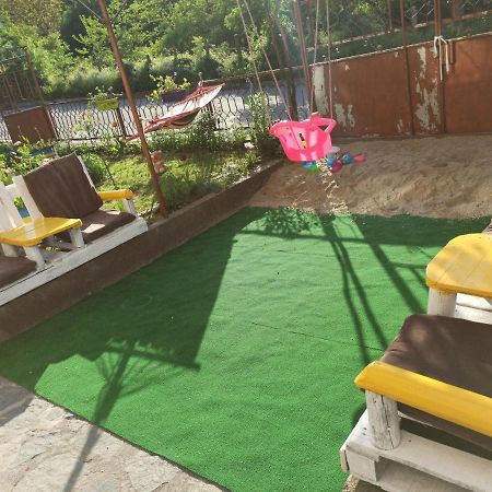 Guest Rooms Profirov Slatograd Exterior foto