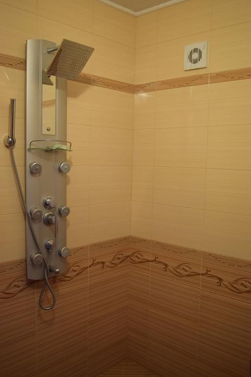 Guest Rooms Profirov Slatograd Exterior foto