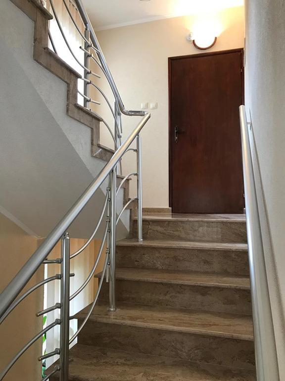 Guest Rooms Profirov Slatograd Exterior foto